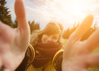 Viața devine mult mai bună pentru aceste 3 ZODII