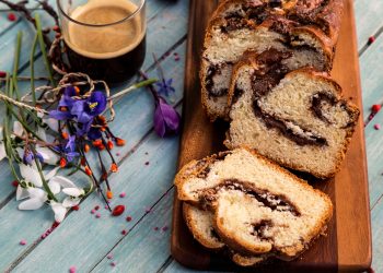 Câte calorii are o felie de cozonac