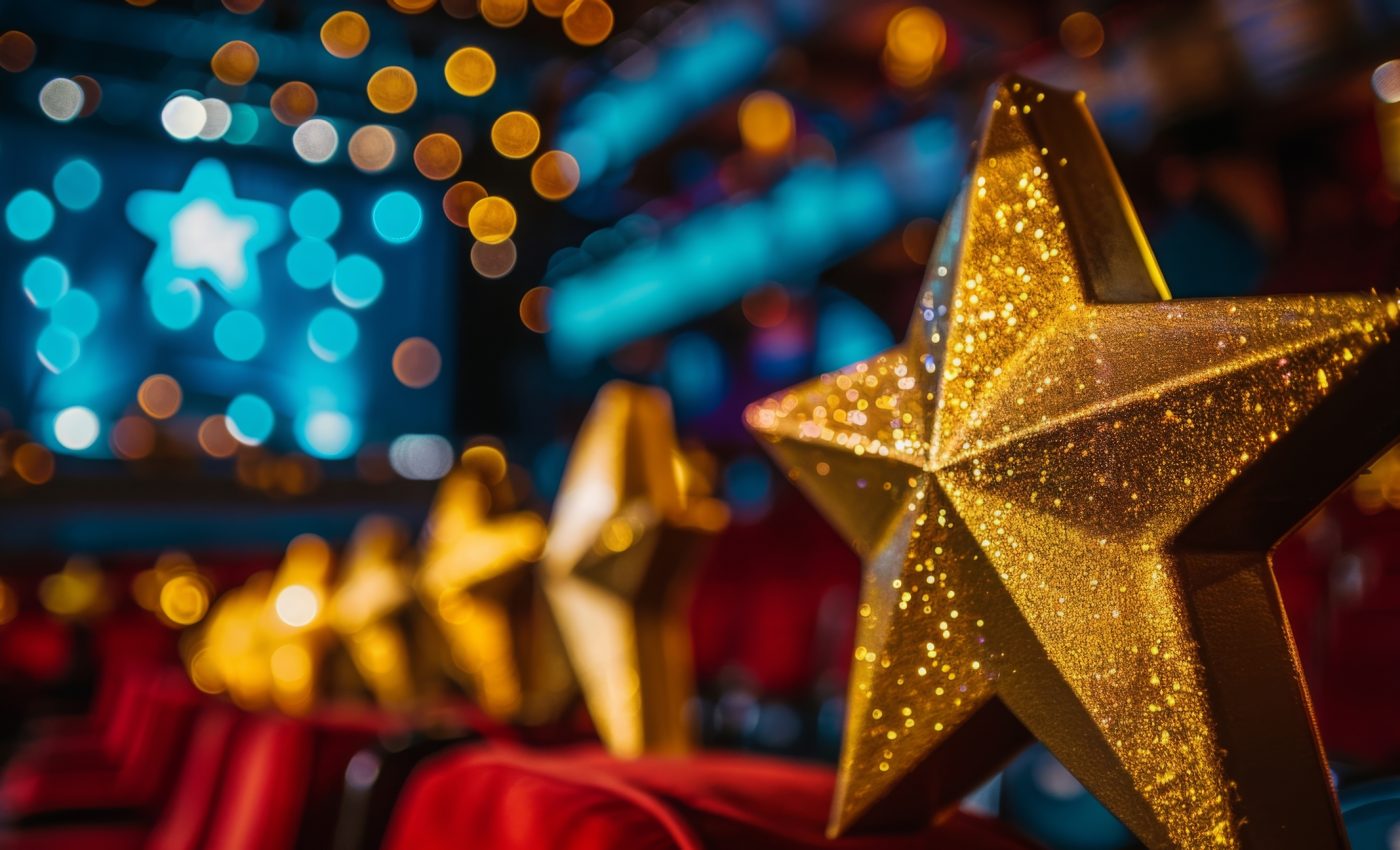 ZODII născute să fie în lumina reflectoarelor