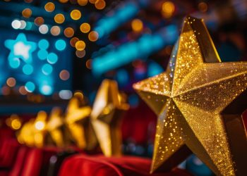 ZODII născute să fie în lumina reflectoarelor