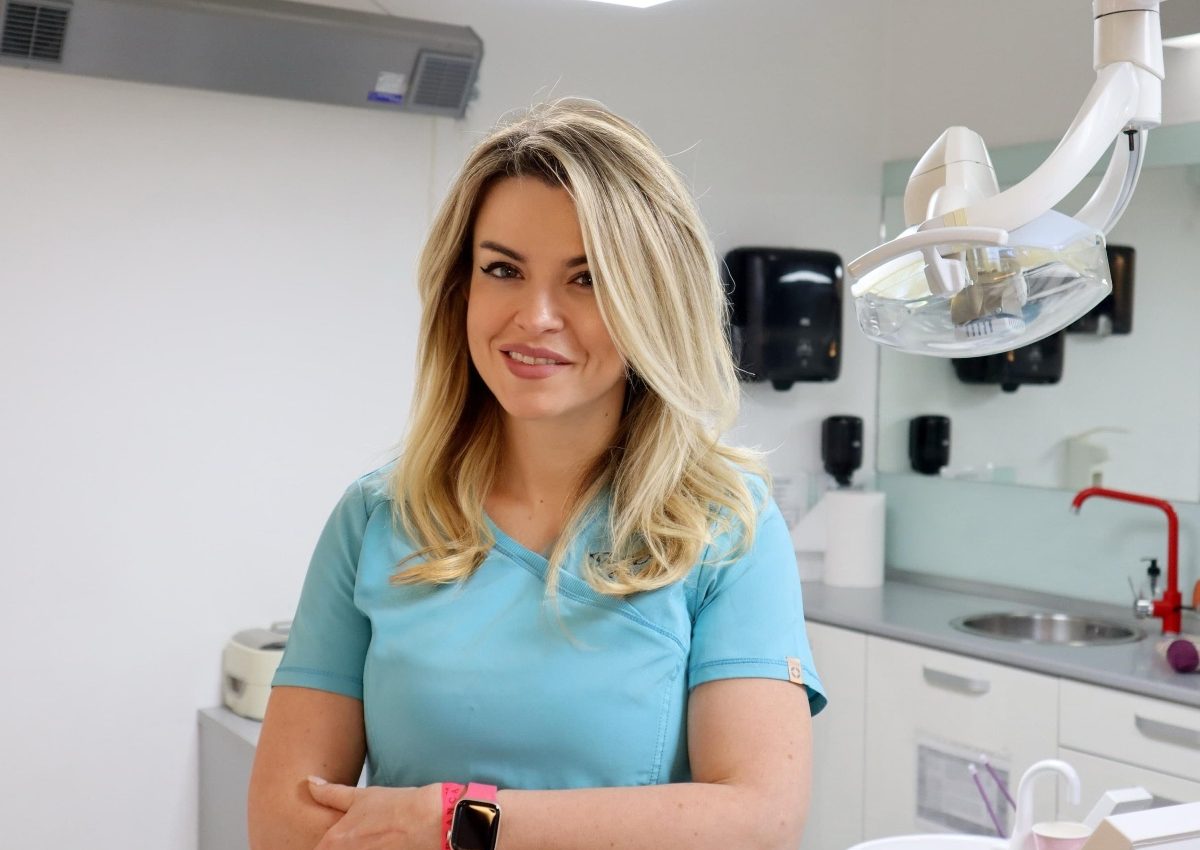 De ce trebuie să te speli pe dinți dimineața