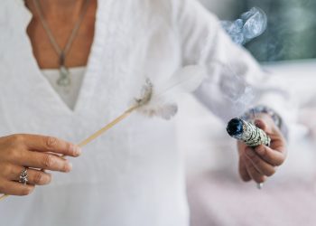 AVERTISMENT ENERGIA NEGATIVĂ