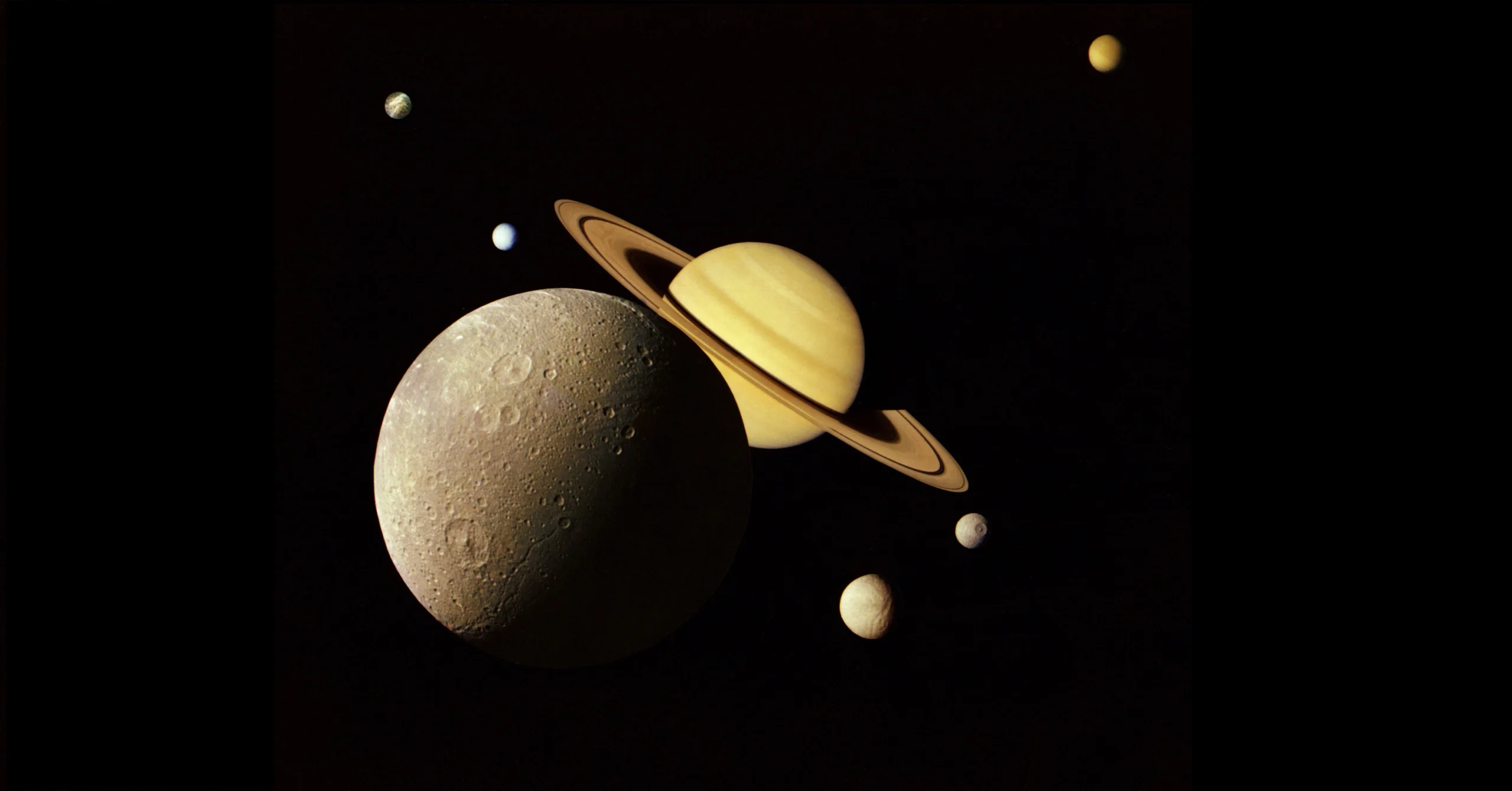 Luna Saturn 8 iulie