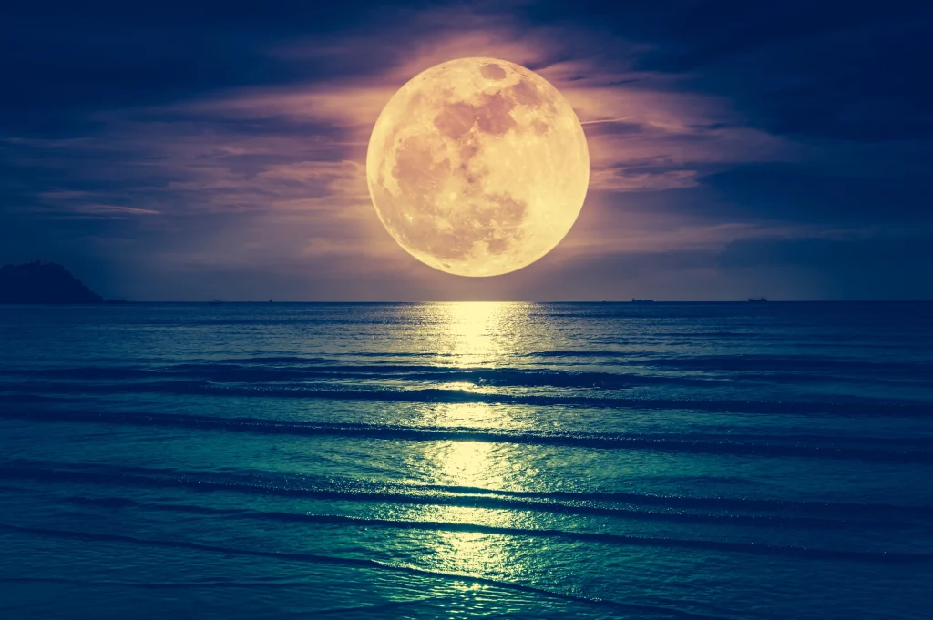 Soarele Neptun Luna Plina în Berbec